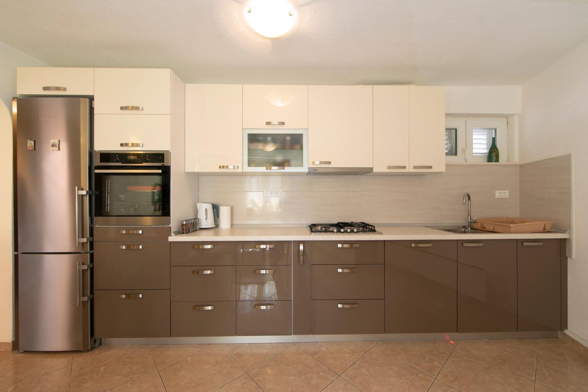 Apartmani Darinka Башка-Вода Экстерьер фото