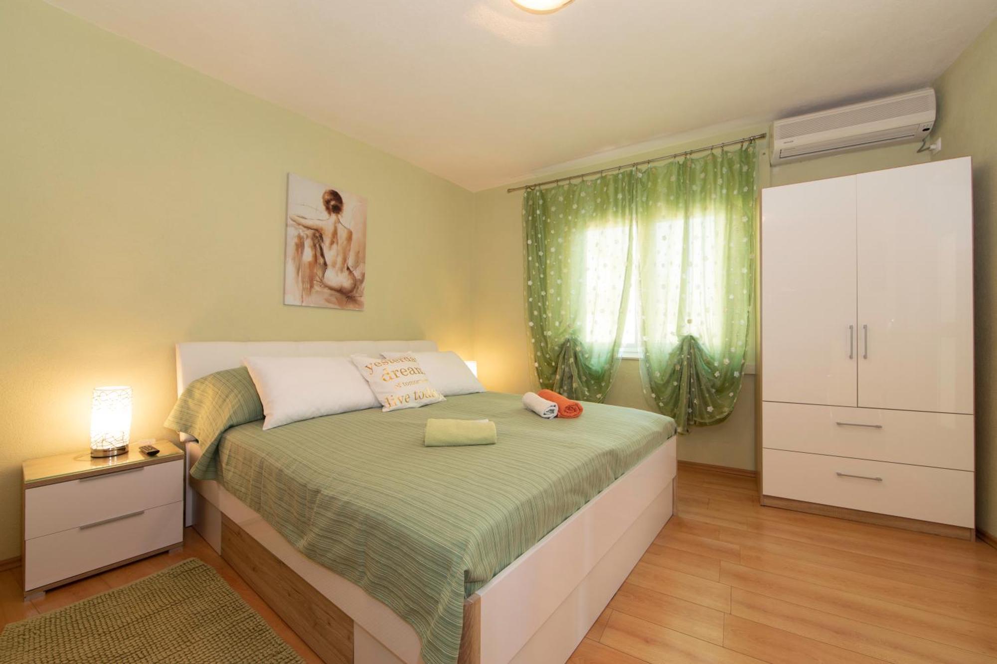 Apartmani Darinka Башка-Вода Экстерьер фото