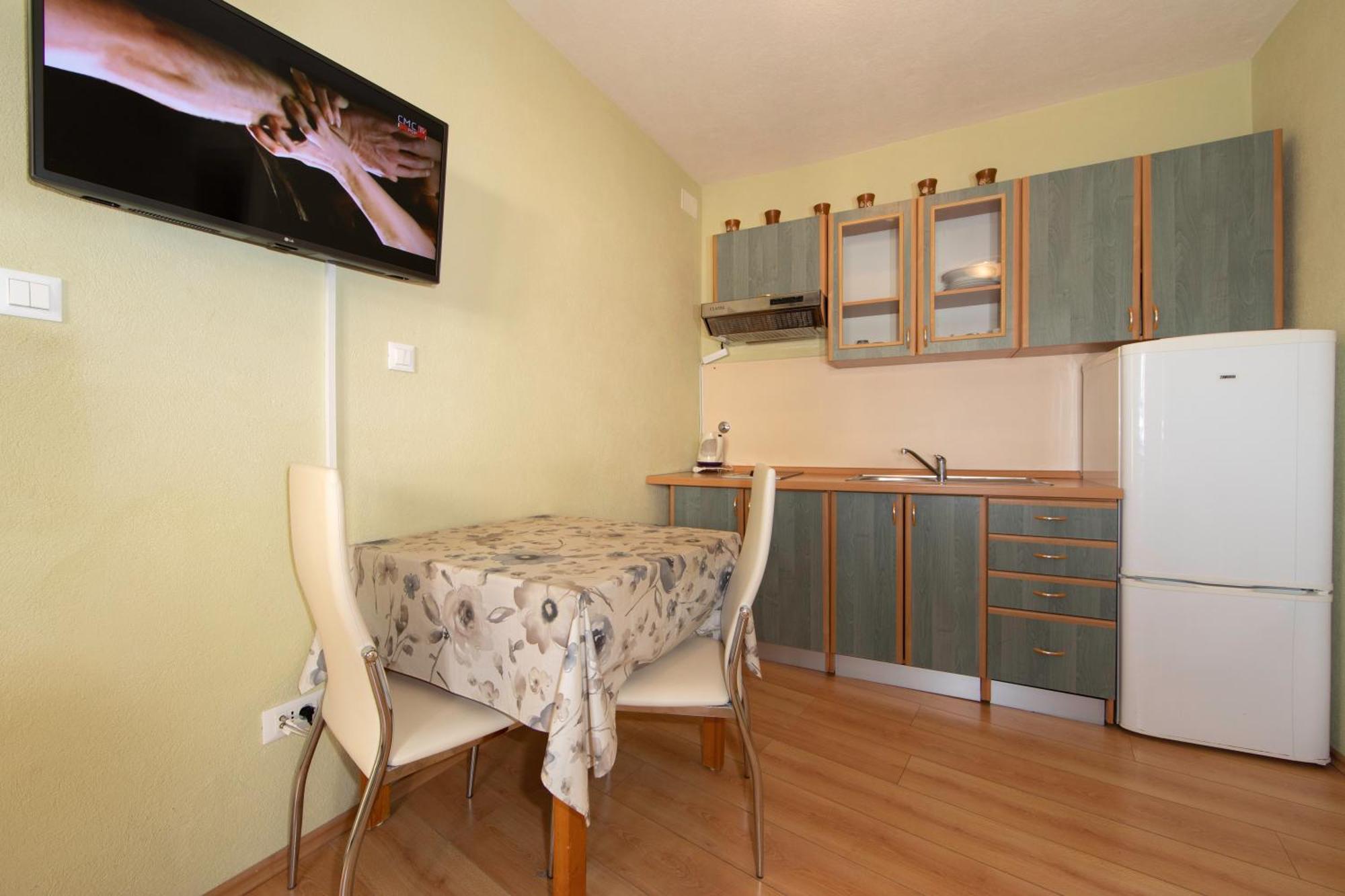 Apartmani Darinka Башка-Вода Экстерьер фото