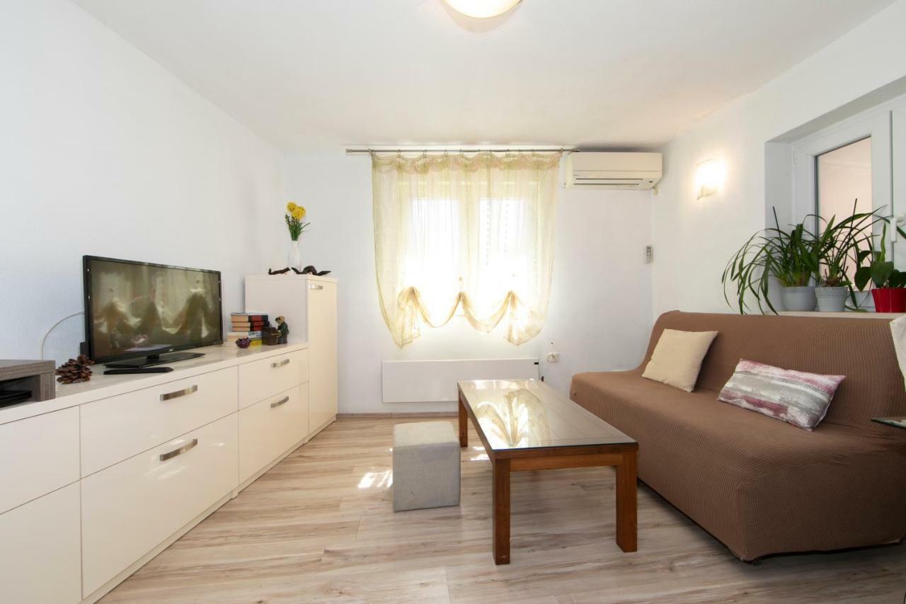 Apartmani Darinka Башка-Вода Экстерьер фото