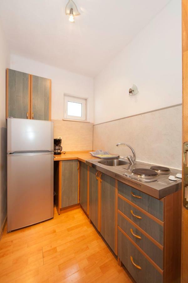 Apartmani Darinka Башка-Вода Экстерьер фото